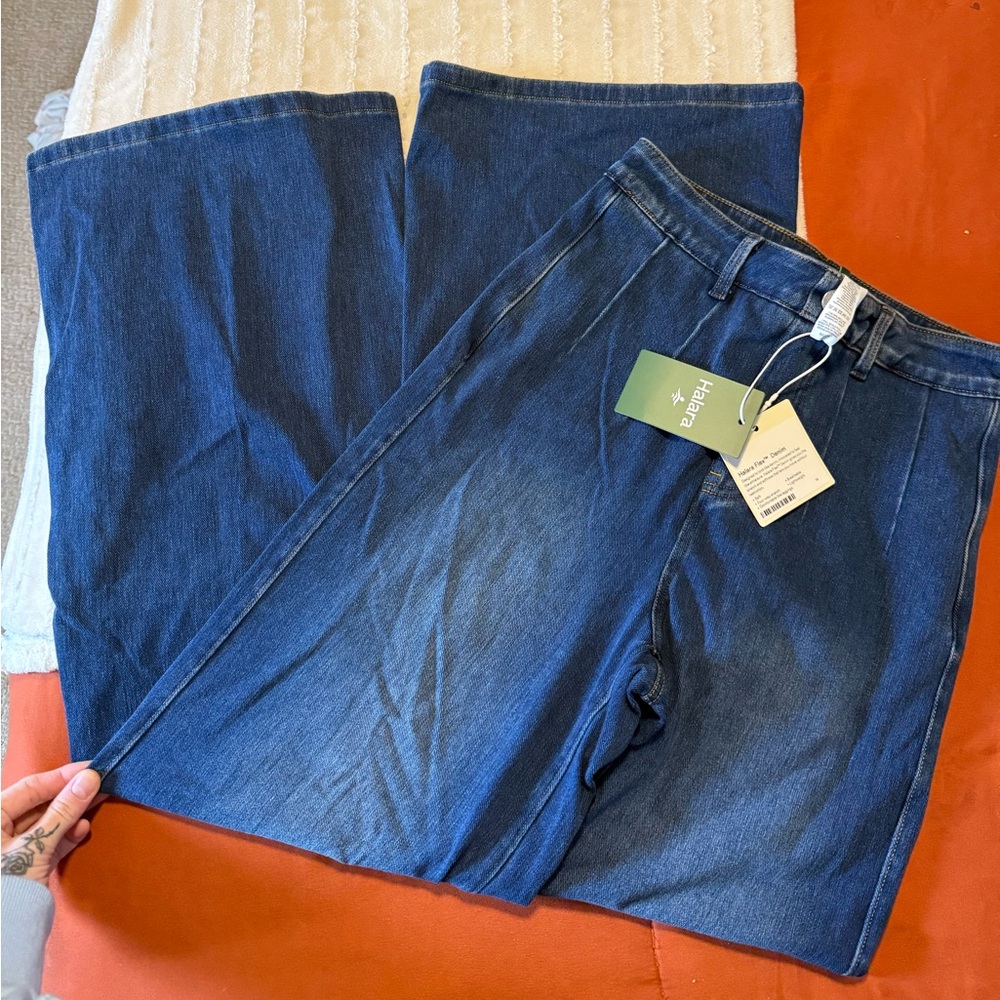 Halara Wide-Leg Jeans Size S NWT